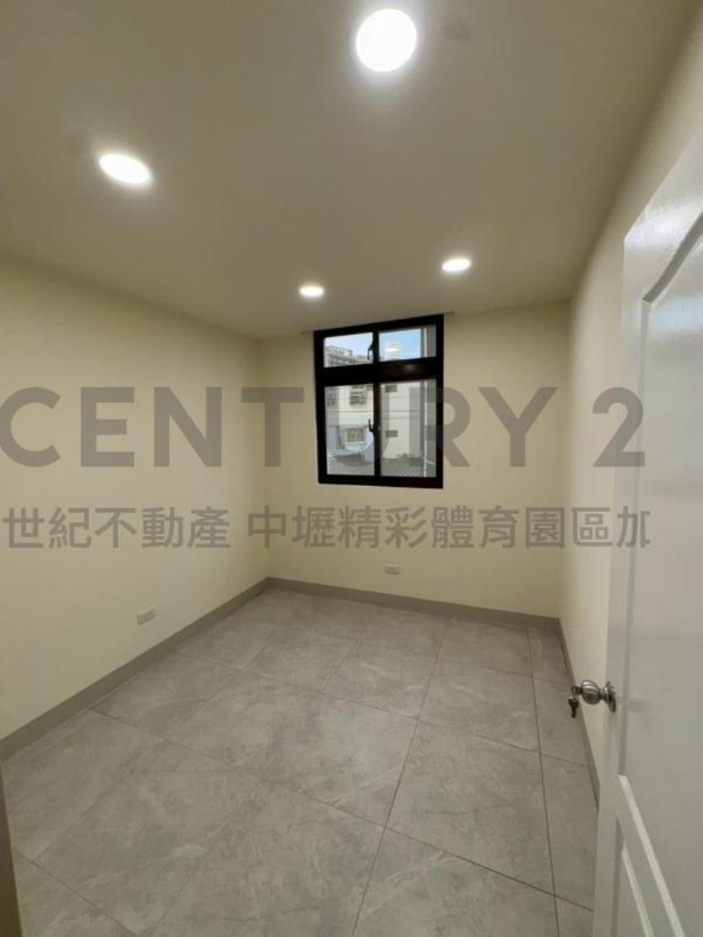 [精彩]龍潭804大面寬整新美透天