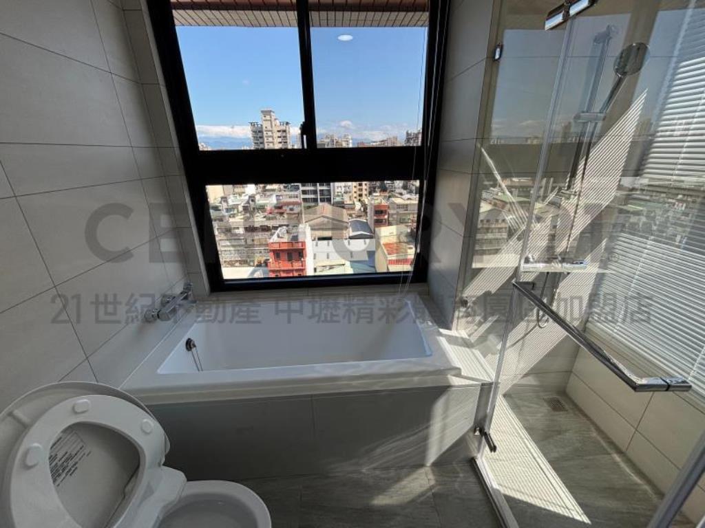 [精彩]小檜溪亞昕一見全新四房車