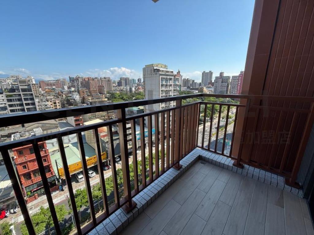 [精彩]小檜溪亞昕一見全新四房車