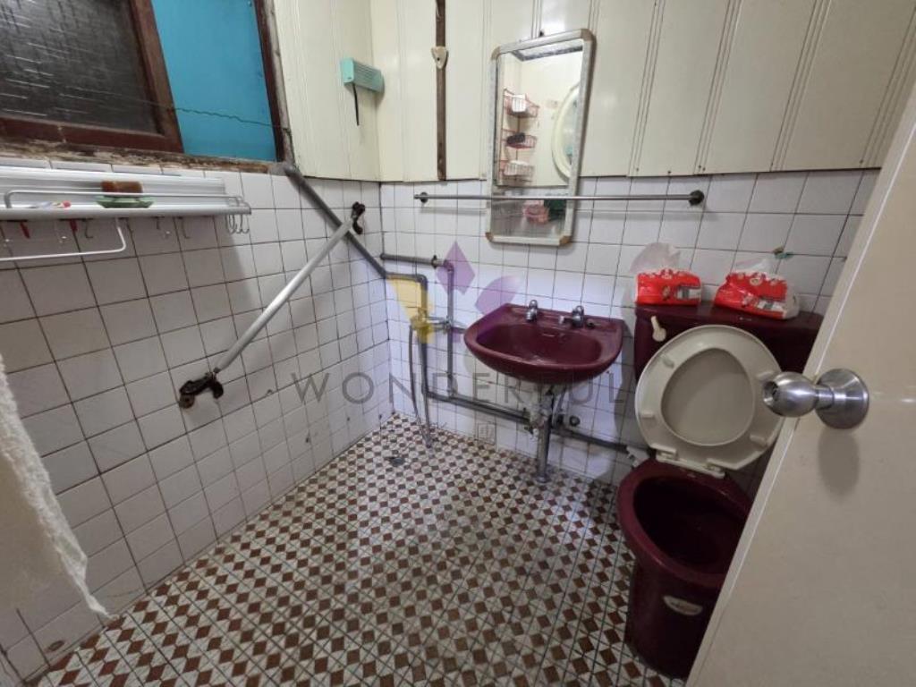 [精彩]龍潭區公所燙金透天店面