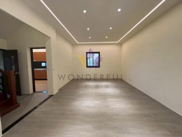 [精彩]中壢捷運旁新生路透天