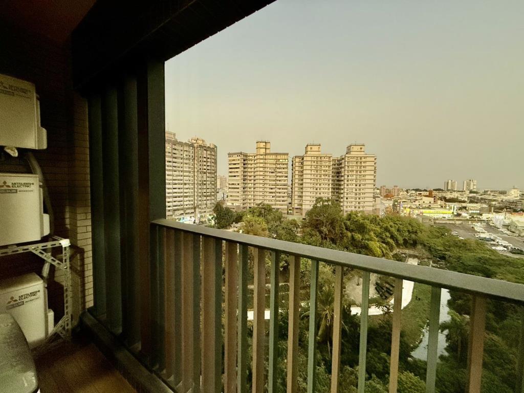 [精彩]台南永康宇成森之邸面公園三房平車