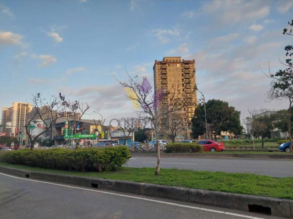 [精彩]近SOGO海華透天店住