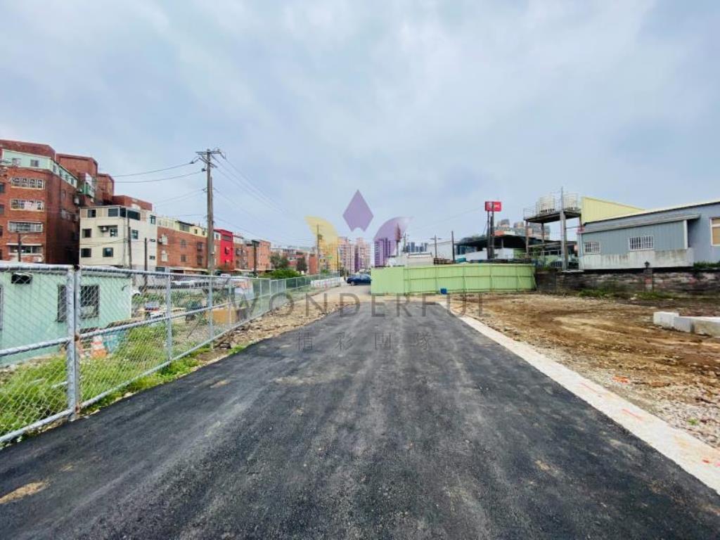 [精彩]楊梅交流道農地送倉庫B區