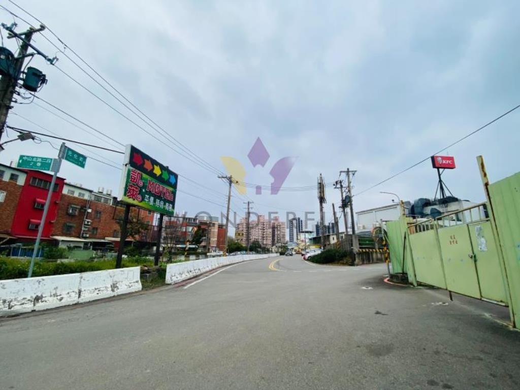 [精彩]楊梅交流道農地送倉庫C區