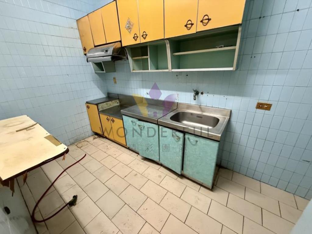 [精彩]龍岡忠貞市場邊間面寬庭院透天