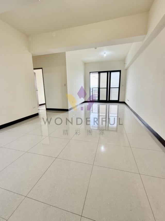 近青埔A19樺龍全新雙衛浴開窗三房平面車