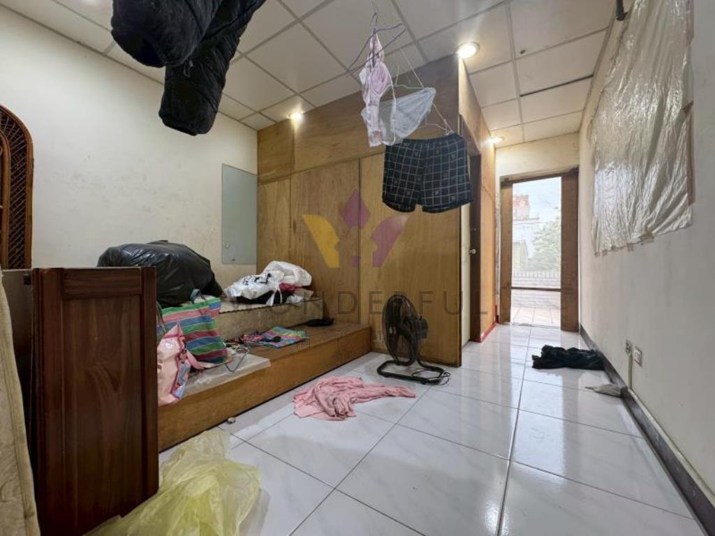 [精彩]中正路邊間透店