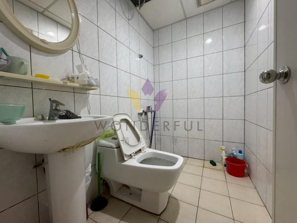 [精彩]中正路邊間透店