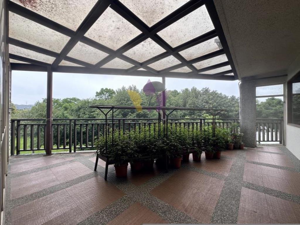 [精彩]龍潭大池景觀大地坪透店