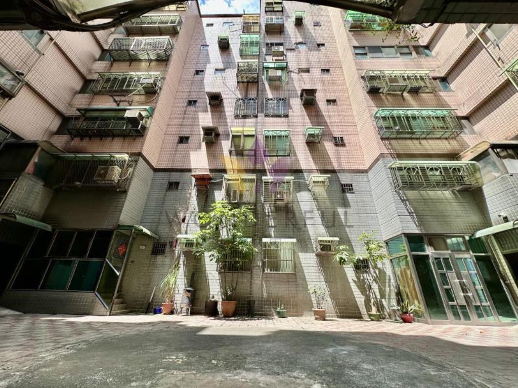 [精彩]中壢體育園區狀元府大三房車