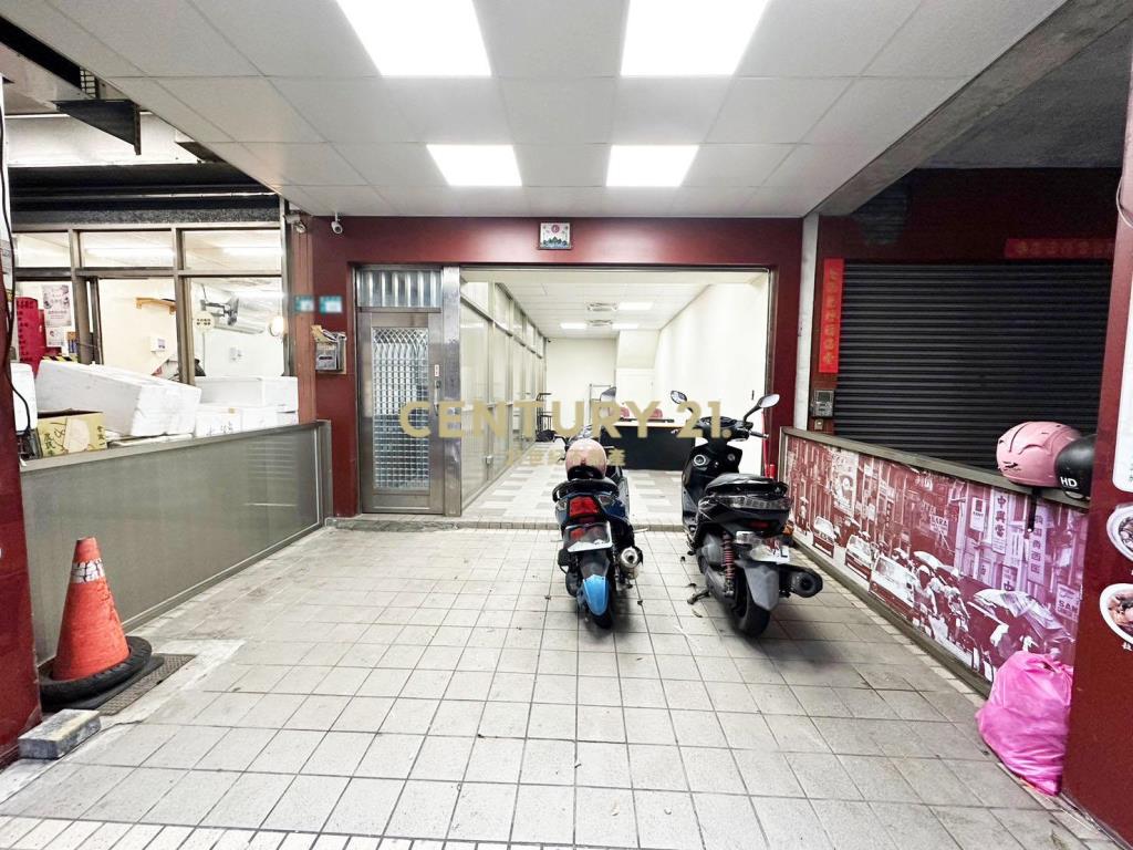 中正路透天公寓