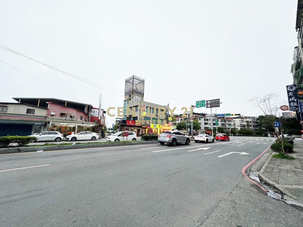 中正路透天公寓