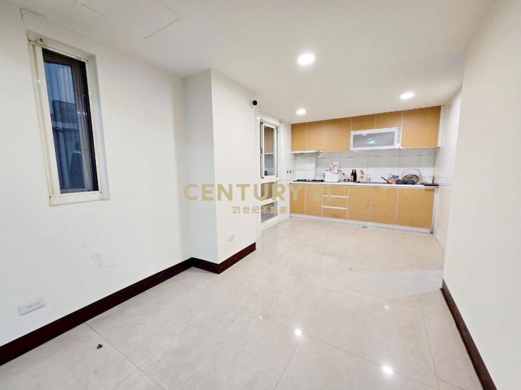 雙橡園三角窗透店