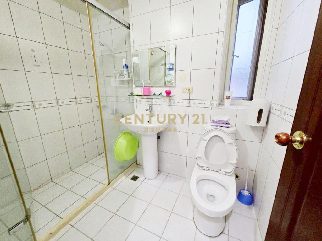 雙橡園三角窗透店