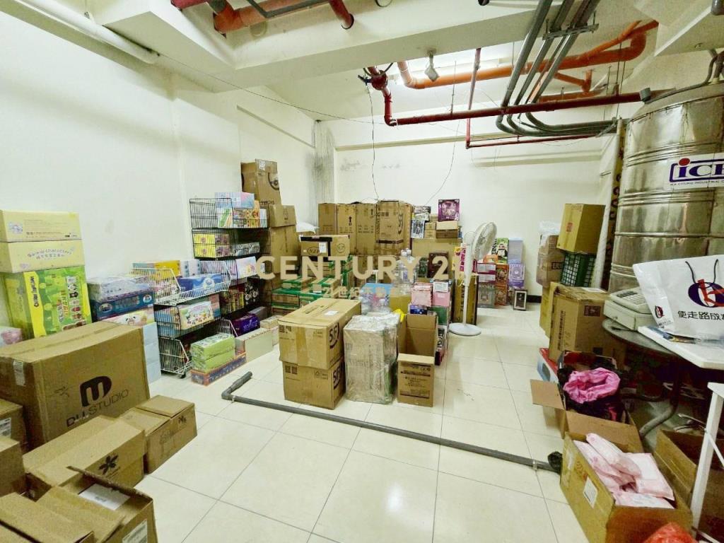 雙橡園三角窗透店