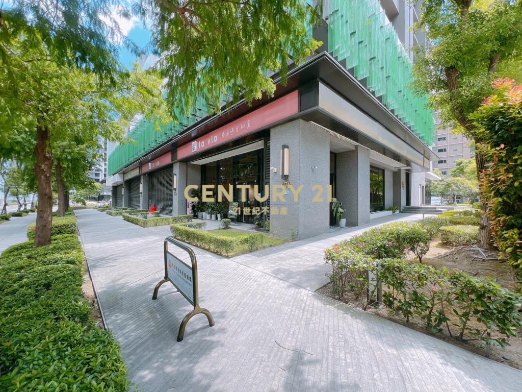 兆之丘三角窗店面