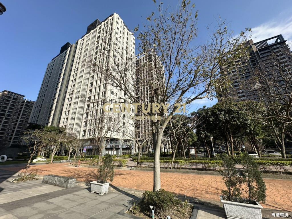 天際三角窗金店面