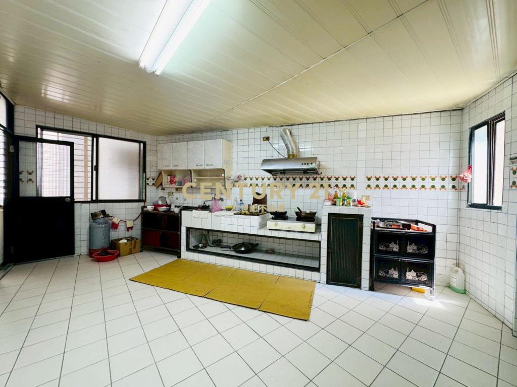 新和國小2樓美寓