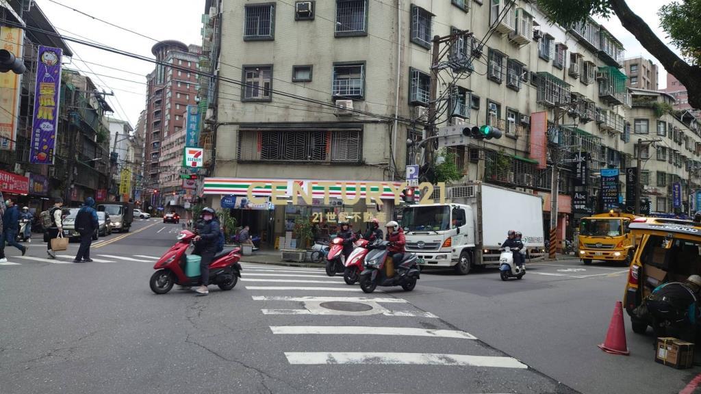 (4339)景安捷運面寬燙金店面