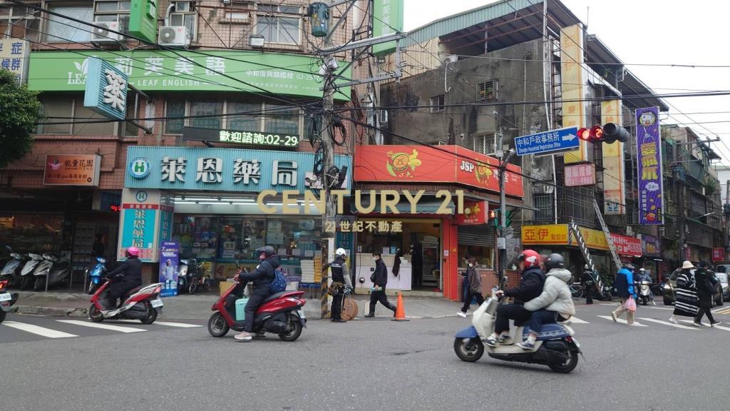 (4339)景安捷運面寬燙金店面