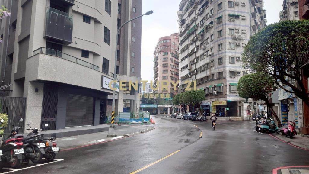 (4428)頂溪大面寬邊間賺錢金店面