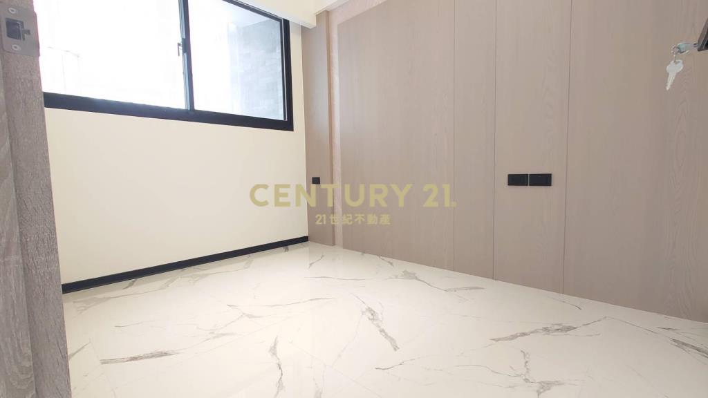 (4479)秀朗民族街全新裝潢三樓