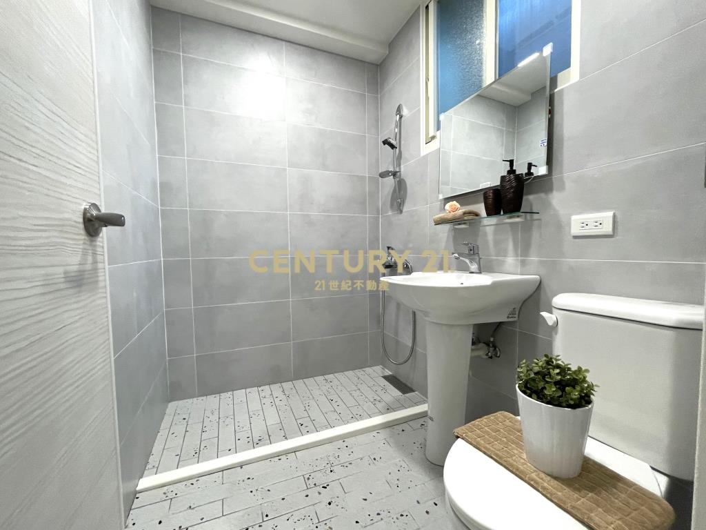 (4524)秀朗國小極美3樓