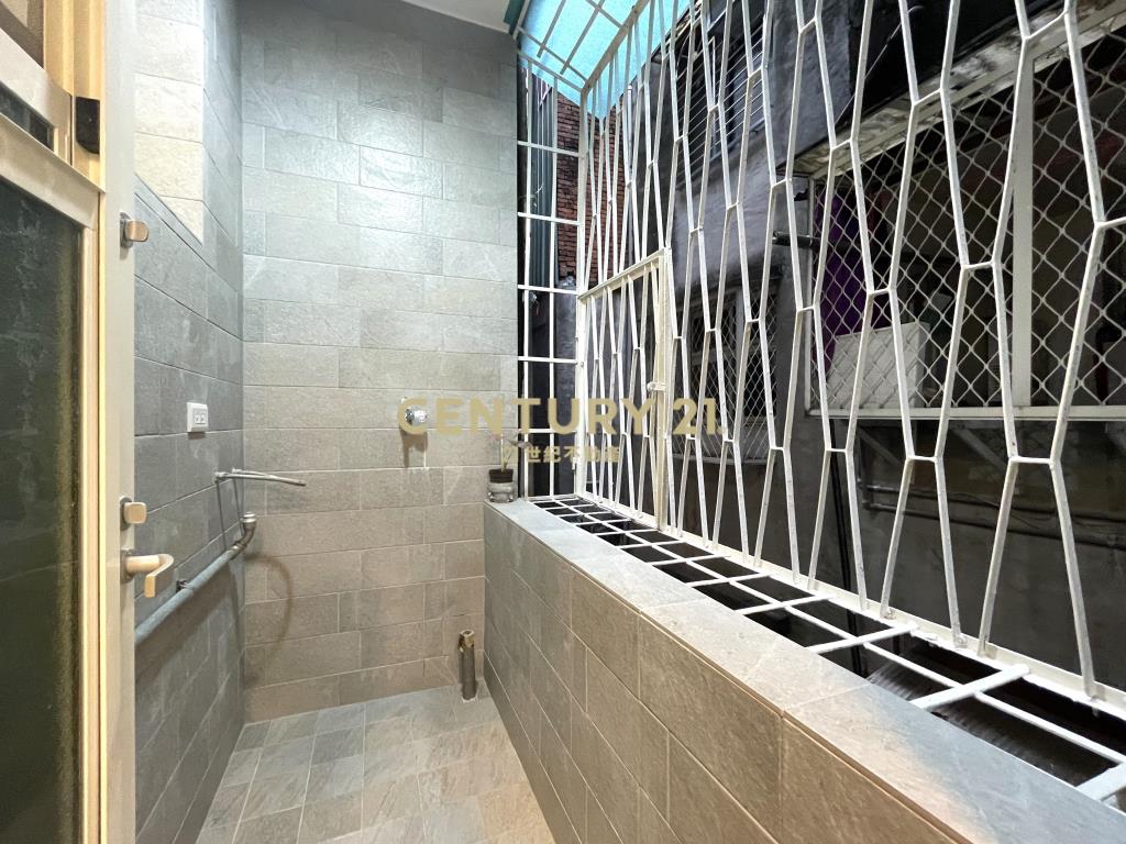 (4524)秀朗國小極美3樓