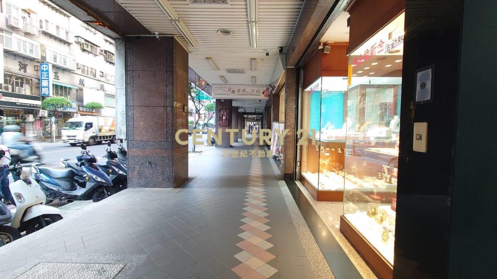 中正路金店面