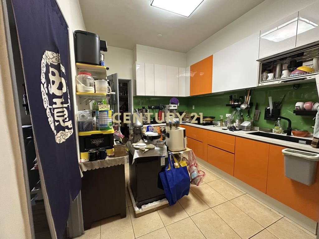 (4598)四號公園邊間黃金3樓