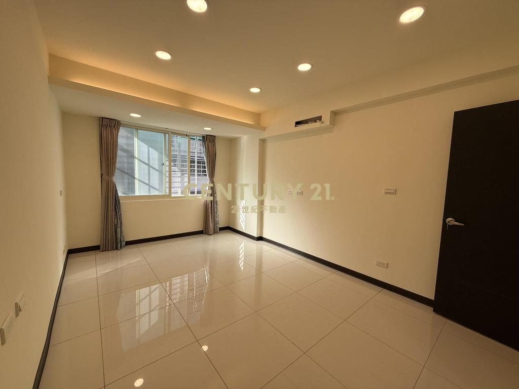 (4599)環球百貨民享三樓4房