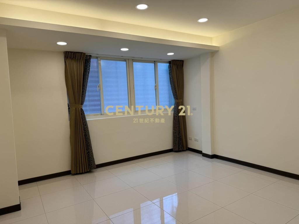 (4600)環球百貨國光3房2樓