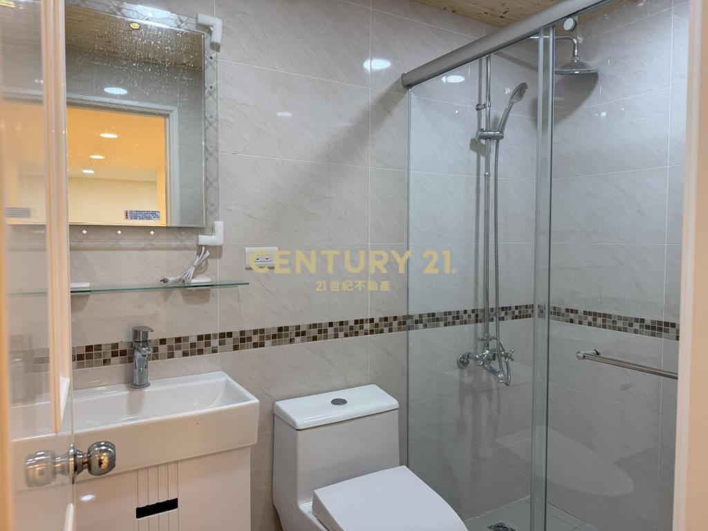 (4600)環球百貨國光3房2樓