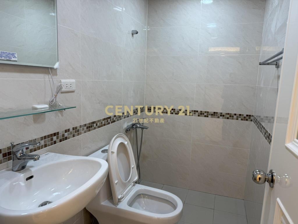 (4600)環球百貨國光3房2樓