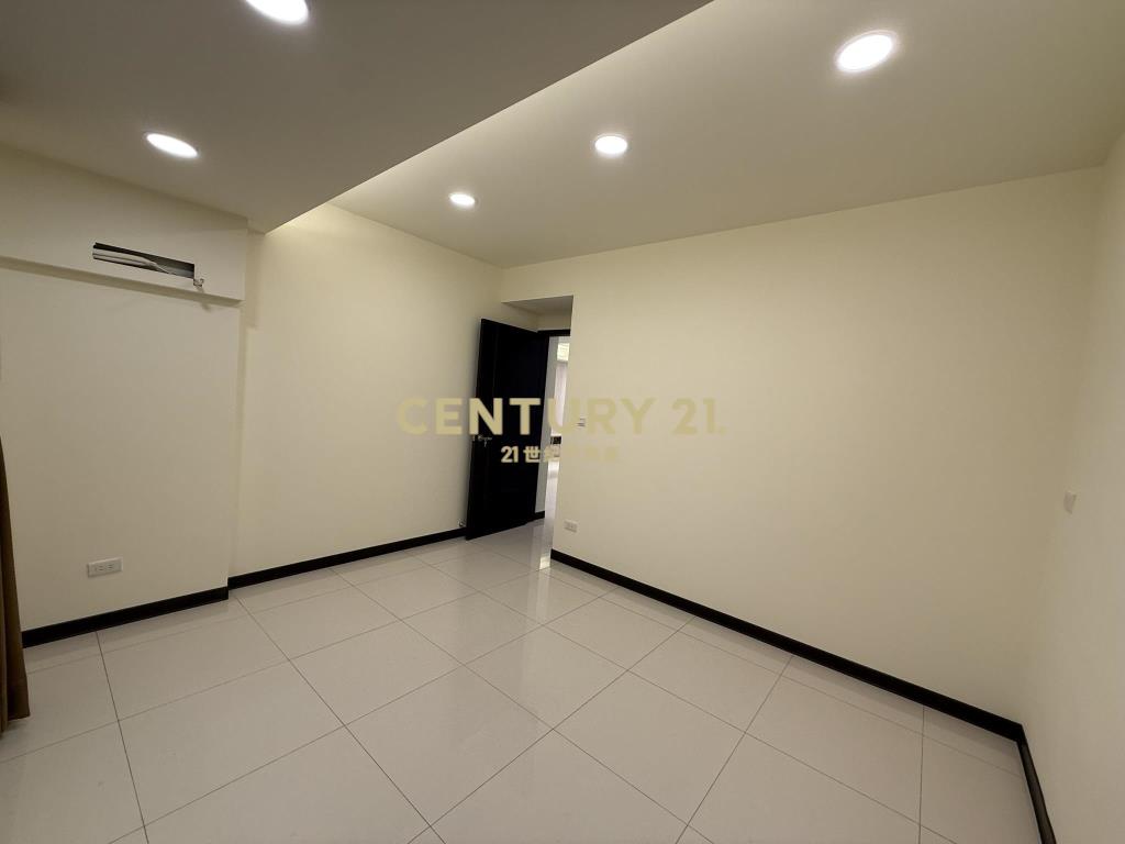 (4600)環球百貨國光3房2樓