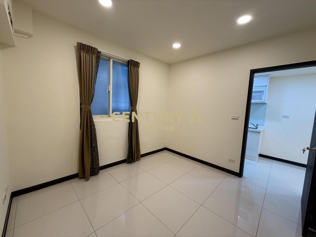 (4600)環球百貨國光3房2樓