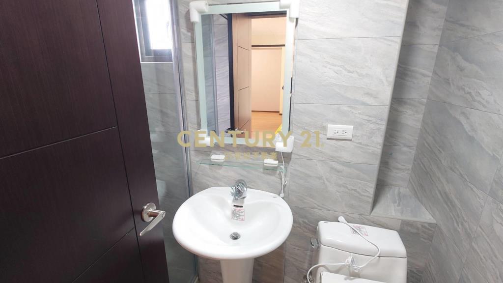 (4608)漢寶一號院三房平面車位