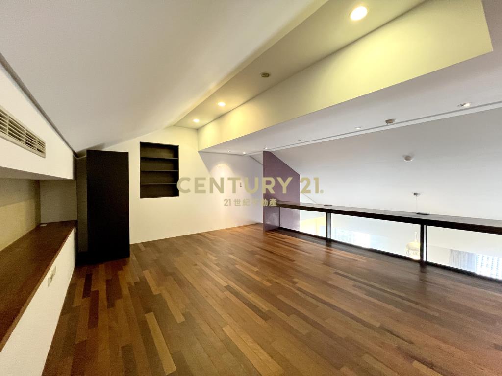 (4631)潤泰曉山青~時尚藝術挑高美屋