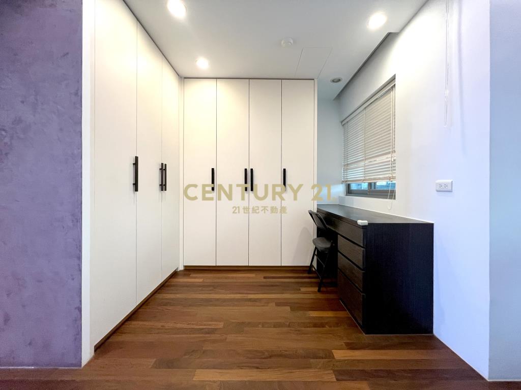 (4631)潤泰曉山青~時尚藝術挑高美屋