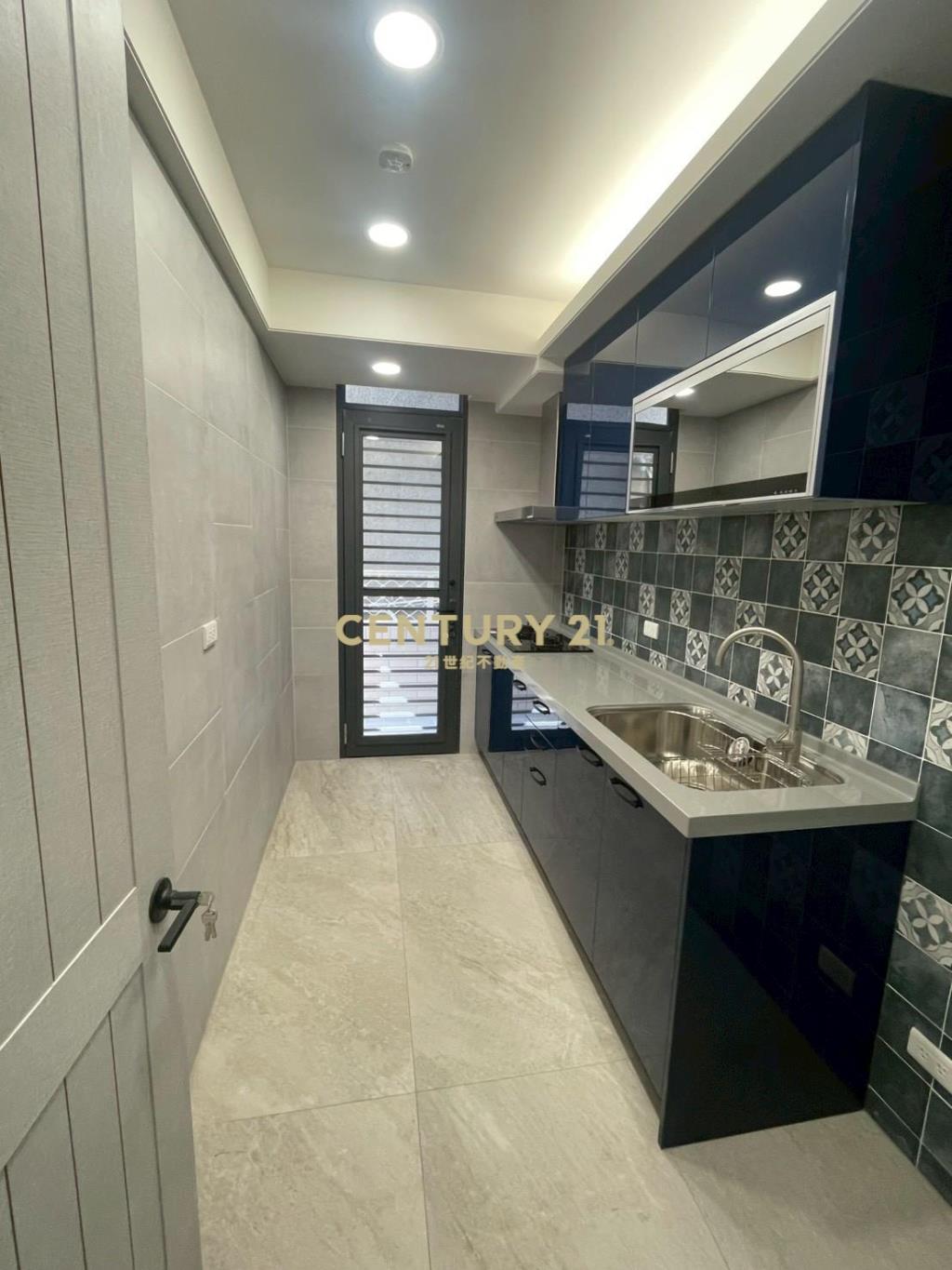 (4637)四號公園旁電梯三房