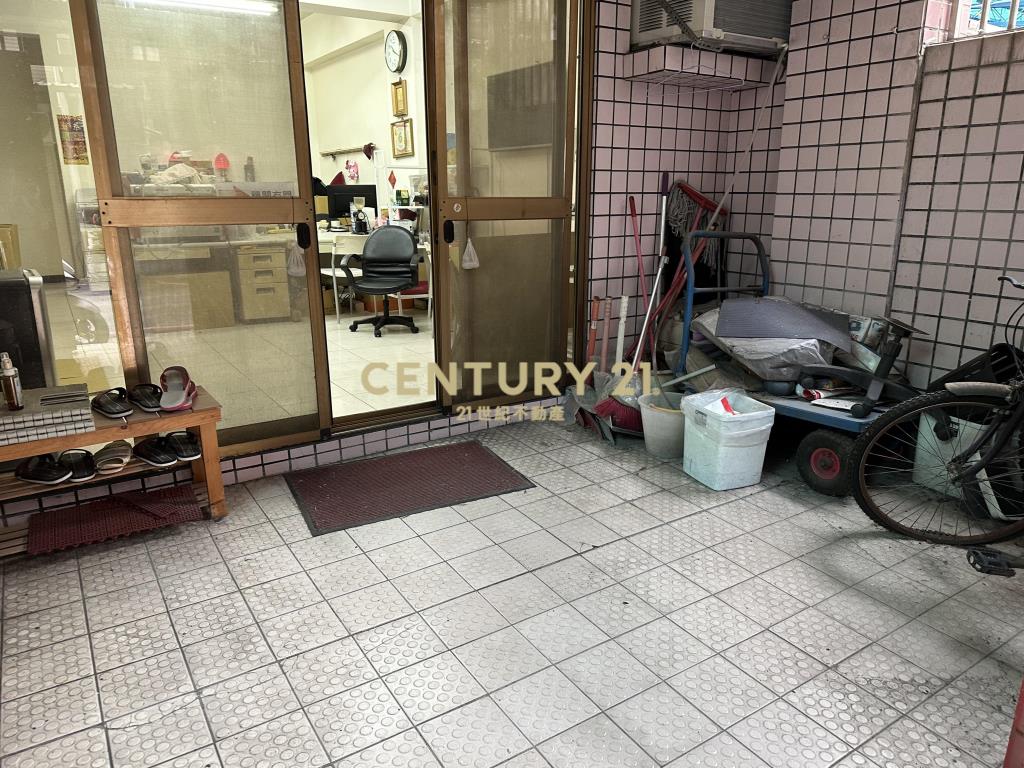 (4645)成功路住辦一樓