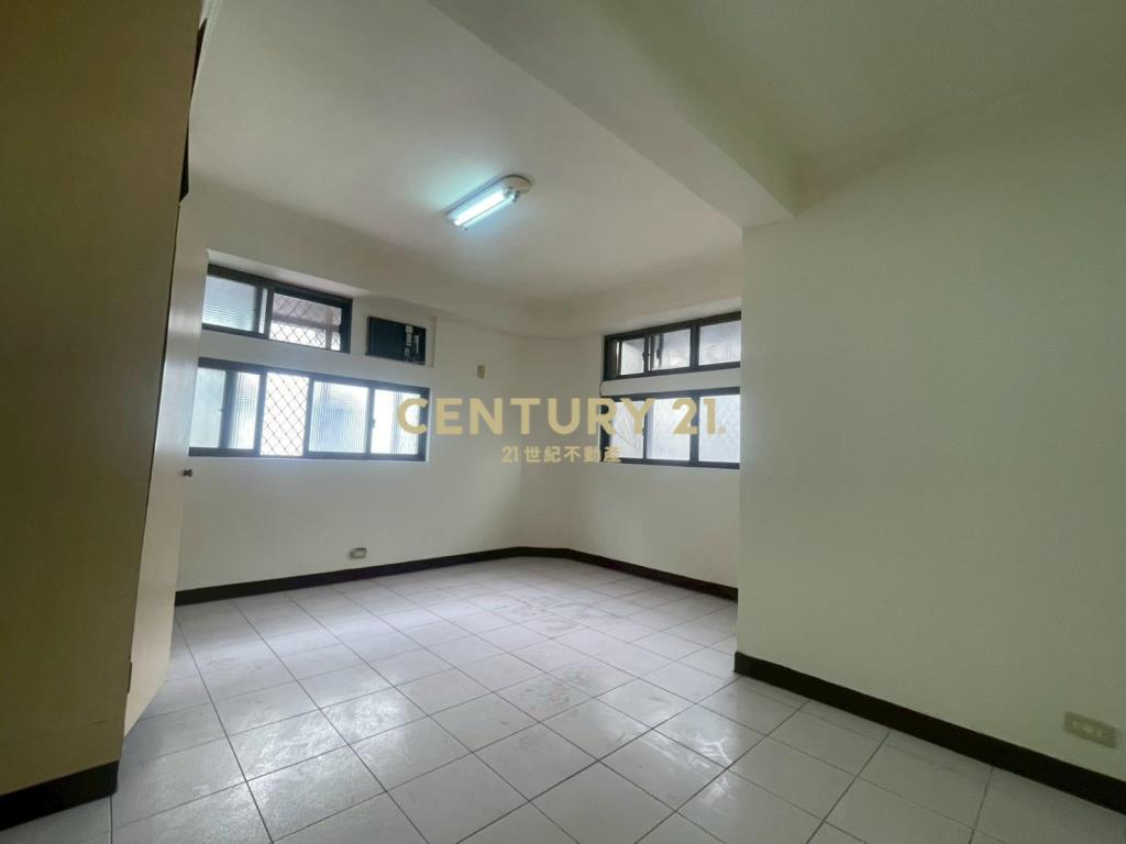 (4646)國泰稀有邊間美屋