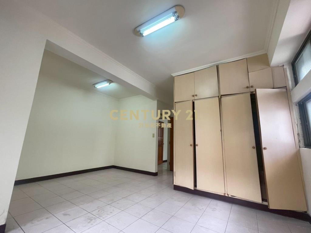 (4646)國泰稀有邊間美屋