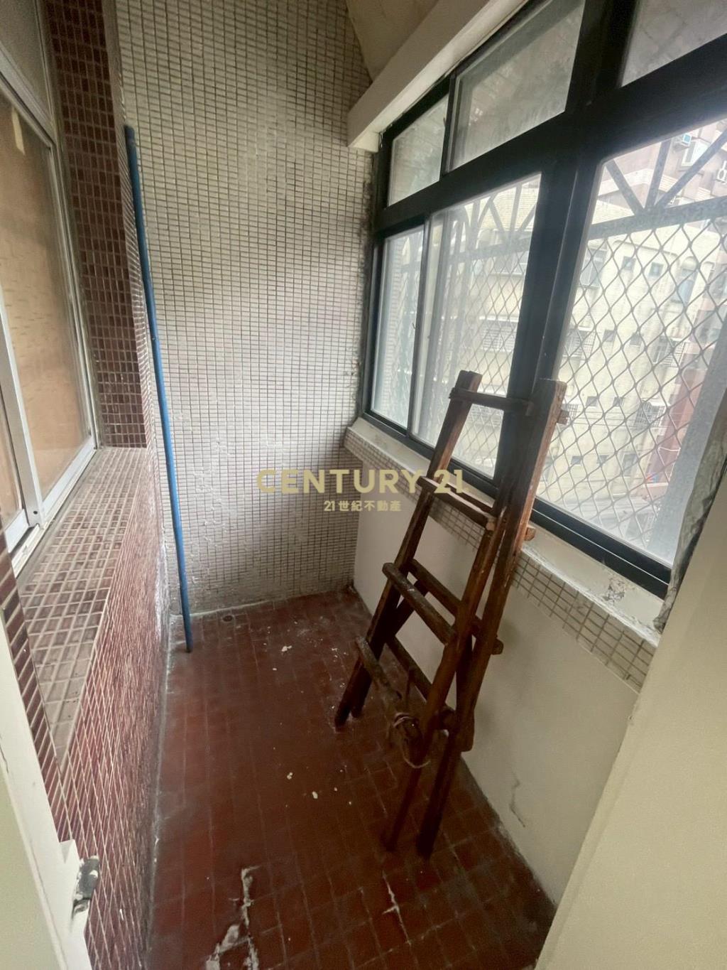 (4646)國泰稀有邊間美屋