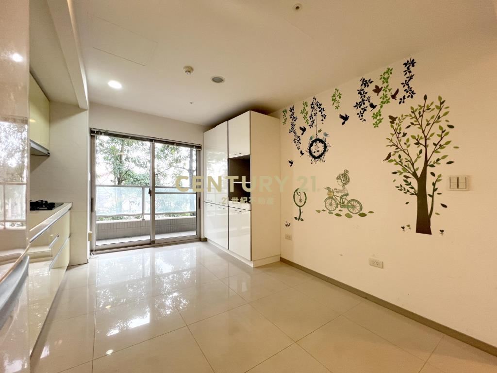 (4651)潤泰曉山青~稀有邊間二房車位