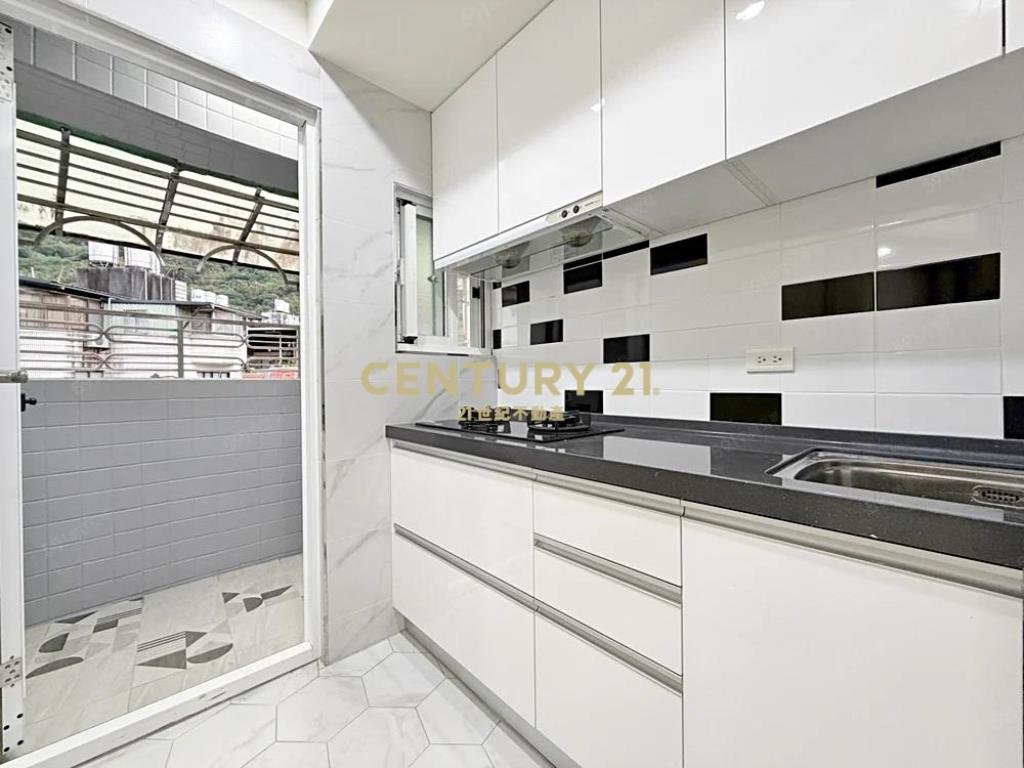 (4653)南勢角捷運站電梯2房