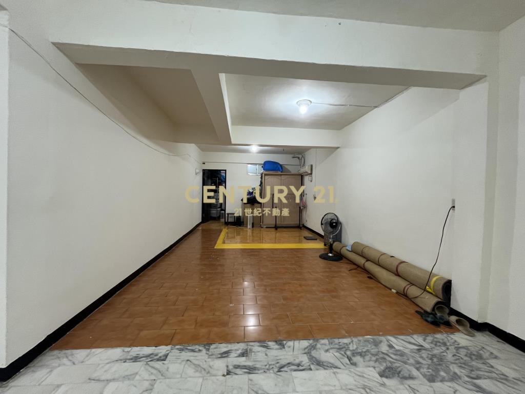 (4735)中和站黃金雙店面