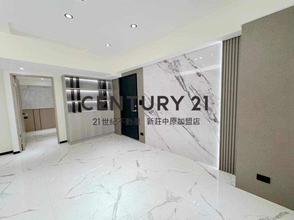 摩登新貴時尚三房車-D138