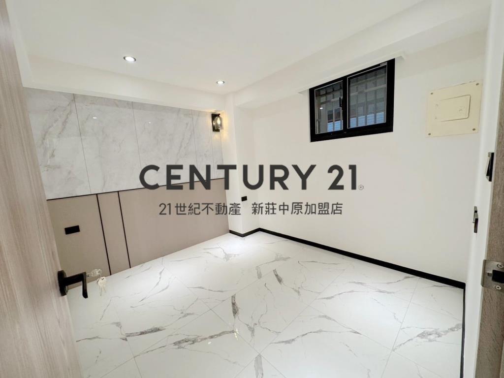 摩登新貴時尚三房車-D138